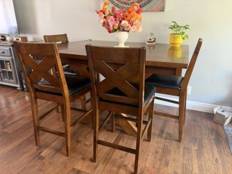 Dining table + 8 Chairs