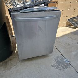 LG Dishwasher For Parts 