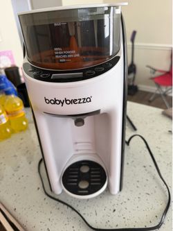 Baby Breeza Formula Dispenser