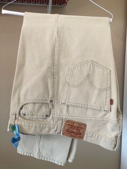 Vanilla white Levi jeans