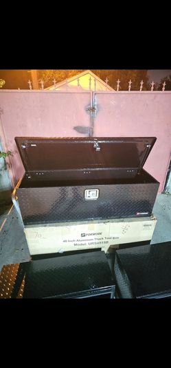 ALUMINUM BRAND NEW TOOL 48x15x15" BOXES DIAMOND DESIGN,LOCK AND KEY INCLUDING IDEAL FOR TRAILER, RV,TRUCKS WATER PROOF FOR ANY QUESTION TEXT ME PLEASE