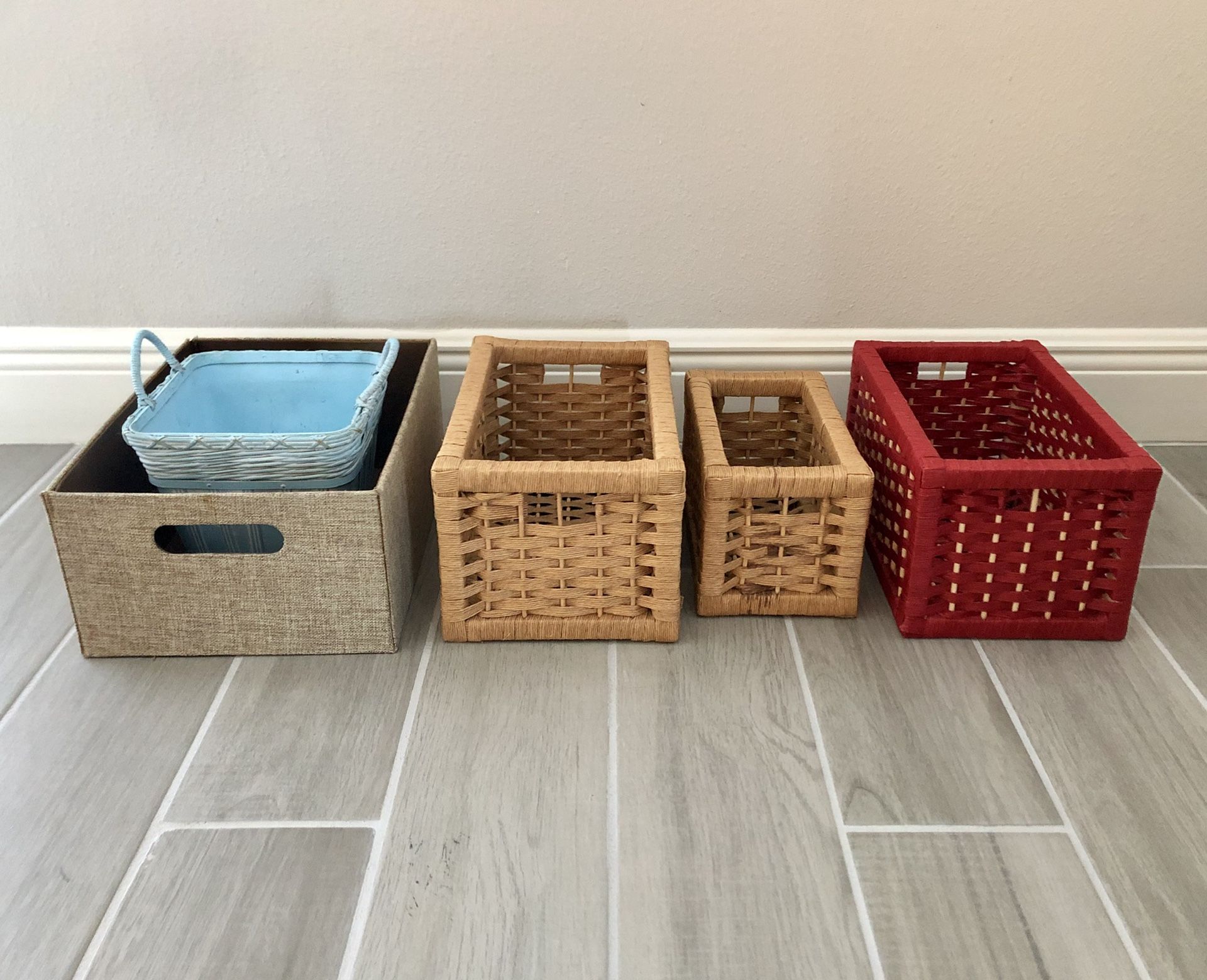 5 Storage Baskets/ Bins