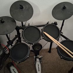 Alesis nitro mesh kit