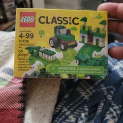 Lego CLASSIC Green Creativity Box