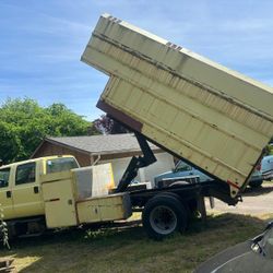 2002 Ford Dump Truck