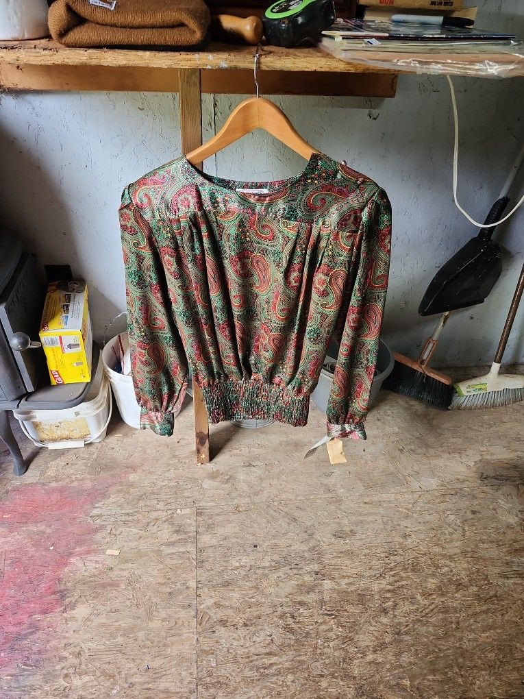 Vintage Lindsey Blake 100% Poly.(New)