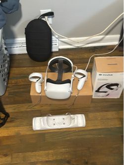 Oculus quest 2 with accessories