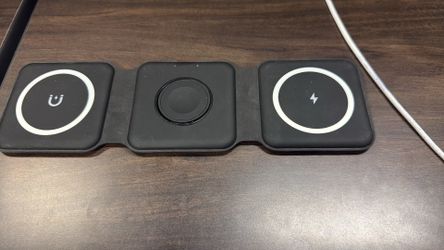 Wireless charger for phone and watch