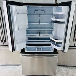 Refrigerator GE Profile 22.1 ft.³ Bottom Freezer Stainless Steel Like New FREE DROP OFF 