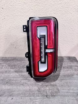 2021 To 2025 FORD BRONCO TAIL LIGHT RH