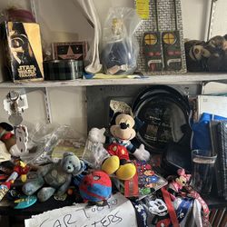 Collectibles Star Wars, Mickey Mouse Much More 