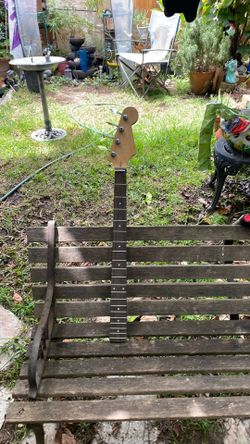 Bass guitar neck replacement + tuners