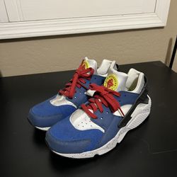 Men’s Nike Huarache, Size 12