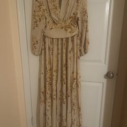Floral Dress Size M Deep V at the Back
