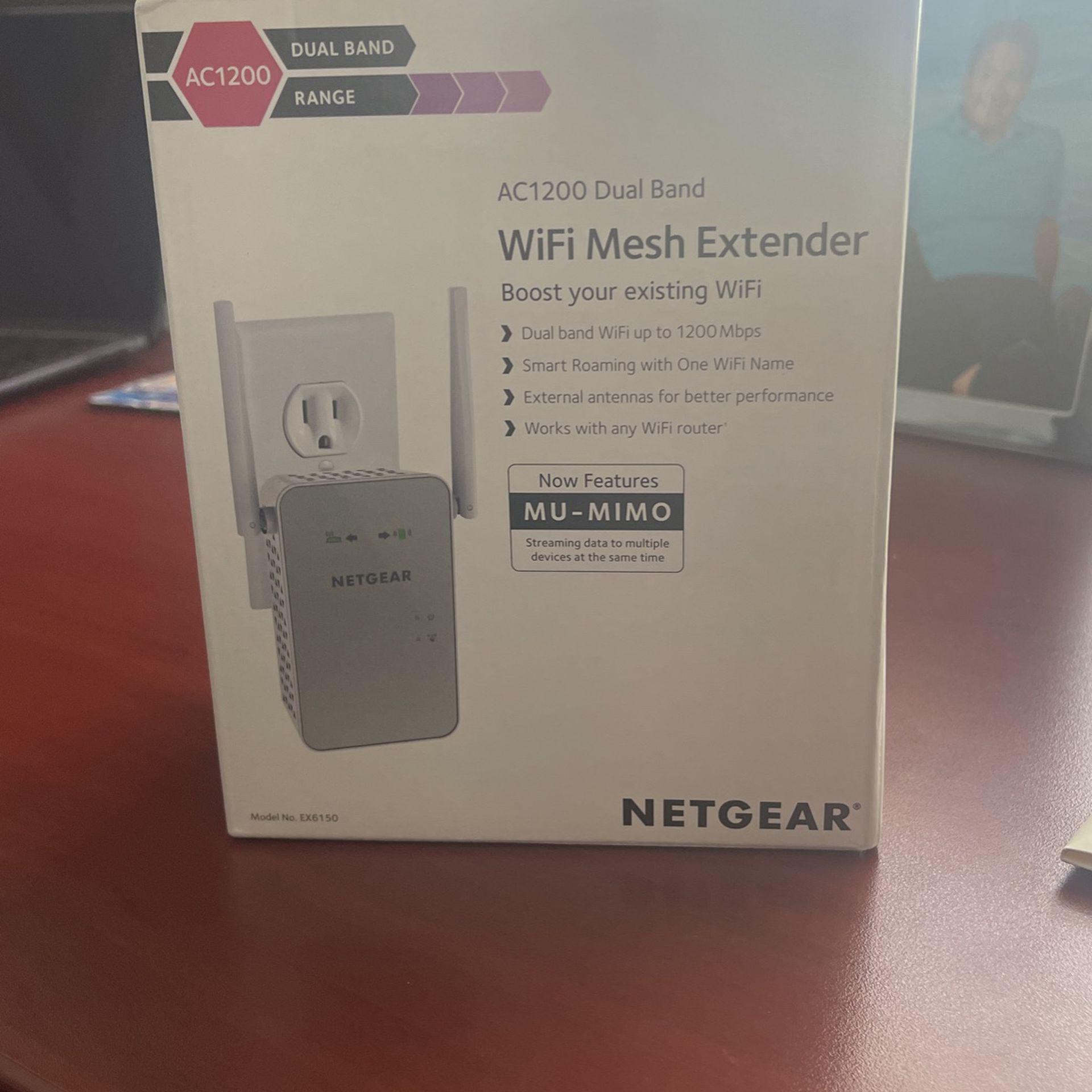 WiFi Mesh Extender Netgear
