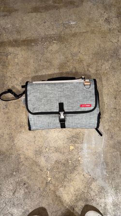 Baby travel changing mat