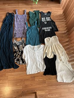 11 Pieces Of Ladies / Young Adult Clothes. All In Excellent Condition.  