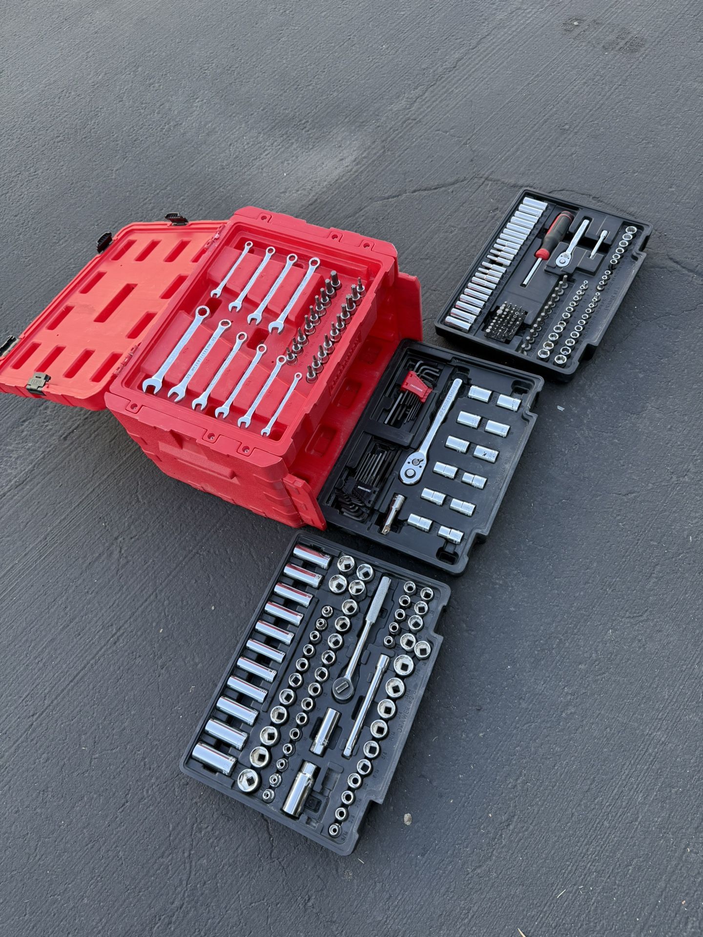 BIG TOOL SET LIKE NEW