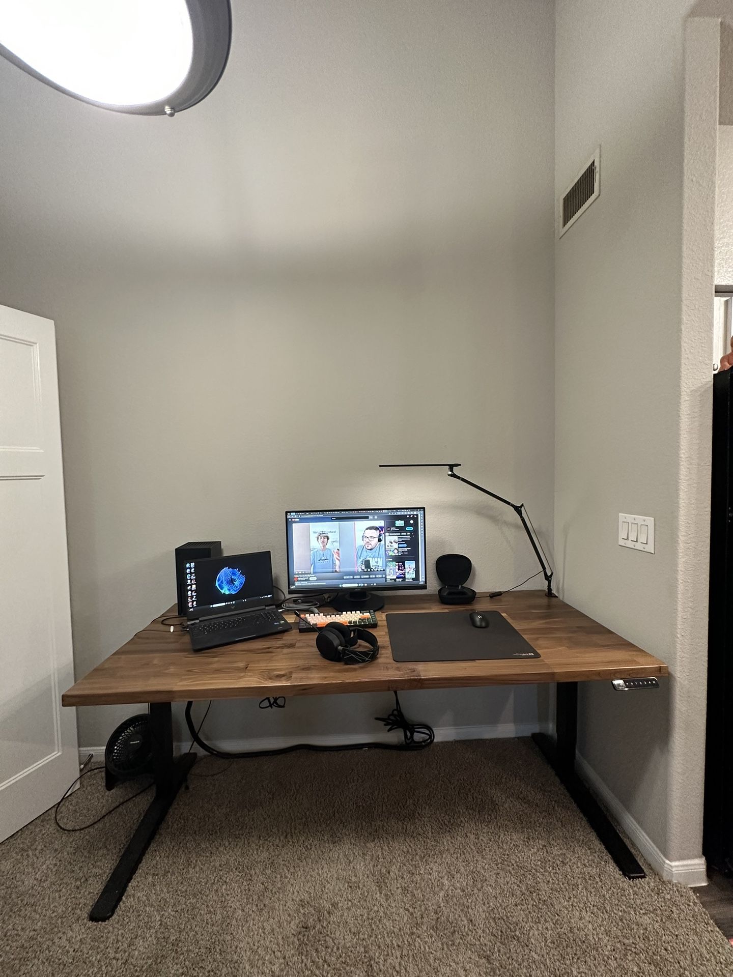 Uplift Dual motor Sit Stand Desk