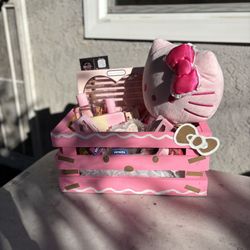 Hello Kitty Burr Basket