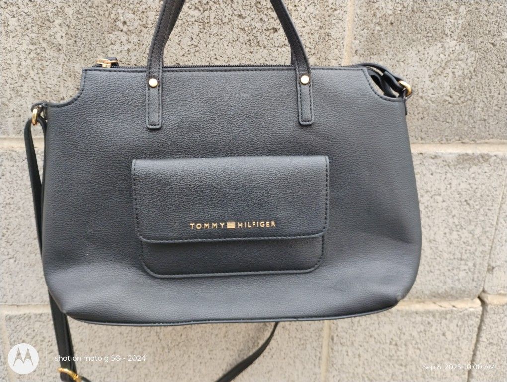Tommy  Hilfiger 