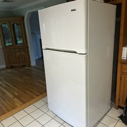 Kenmore Refrigerator 