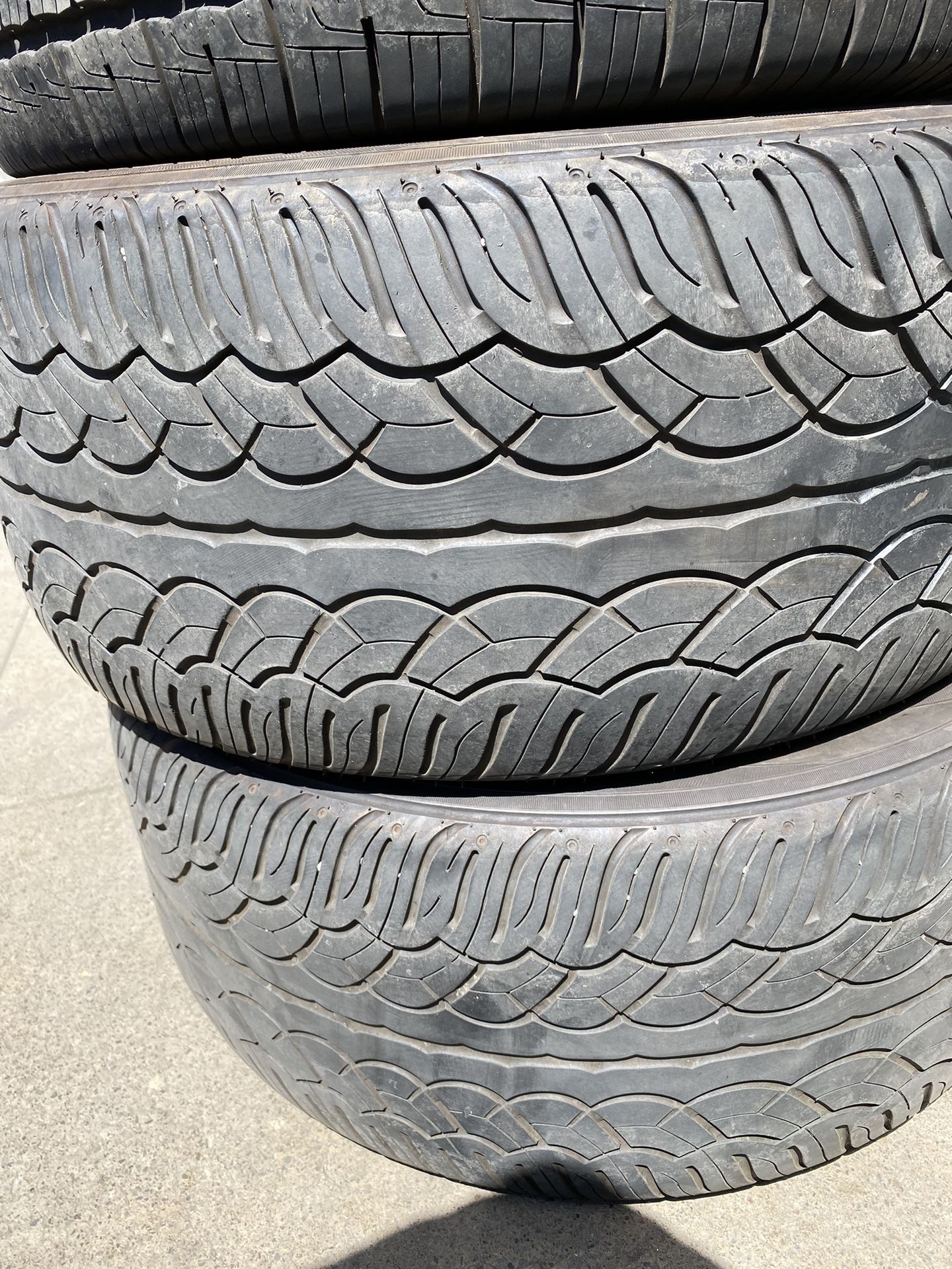 295/45R20 2 Used Tires