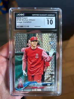 2018 Topps Shohei Ohtani #700 With Bat RC Rookie SP CGC 10 image variation