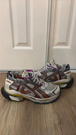 Balenciaga Runner