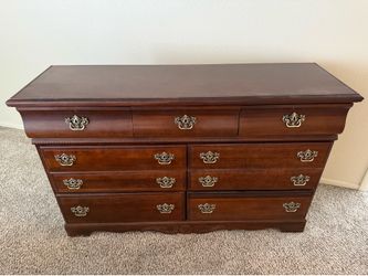 Wooden Dresser 5ft