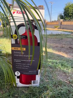 Rechargeable fire extinguisher