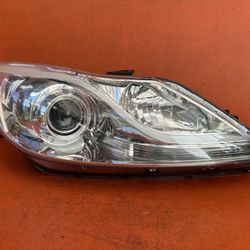 2012 2013 2014 Hyundai Genesis Sedan Right Passenger Side Xenon Headlight OEM