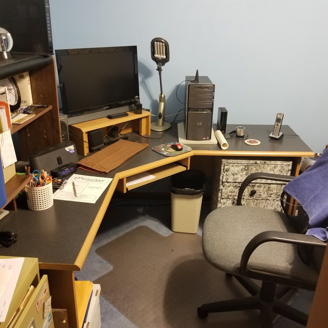 O'Sullivan "L" workcenter/computer desk