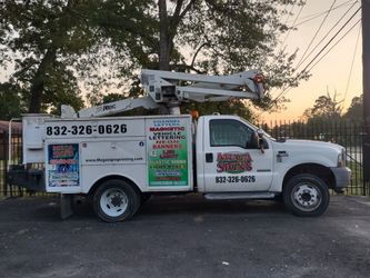 Bucket Truck