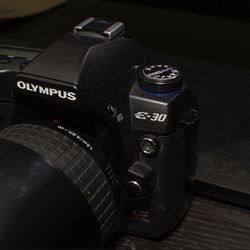 Olympus E-30