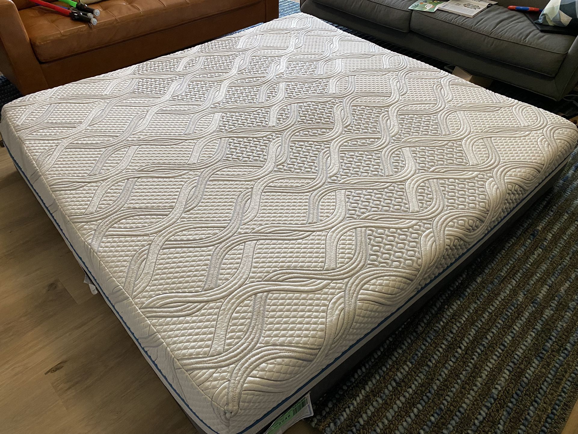 Sealy King Size Mattress for Sale in Edmonds, WA OfferUp