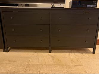 2 dressers 2 night stands