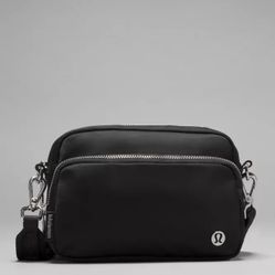 Lululemon| Everywhere Crossbody Bag w/Metal Hardware* - Black
