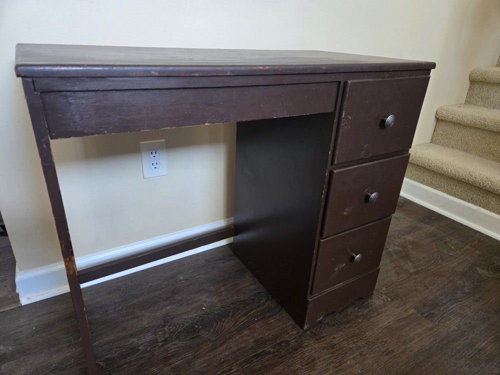 Student Small Study Desk With 3 Drawers