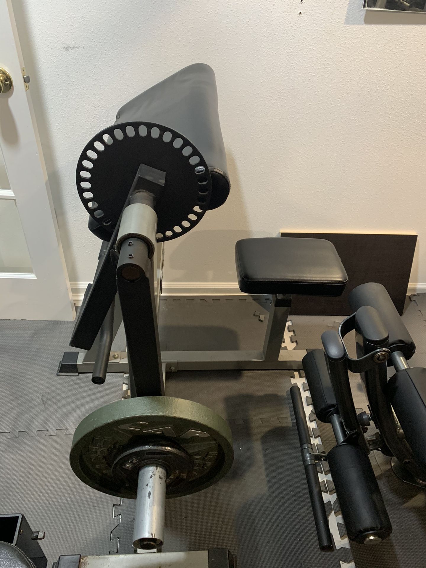 Valor Fitness CB-31 Plate Loaded Arm Curl and Triceps weight Machine
