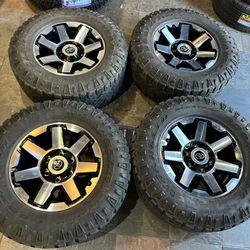 Set Of Used Toyota 4Runner Wheels With Tires 