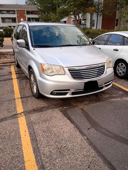2012 Chrysler Town & Country