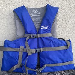 Stearns Adult Universal Boating Flotation Vest Life Jacket..
