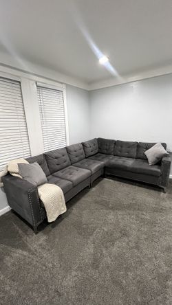M odern Grey Sectional Sofa with Matching Chair – Excellent Condition!