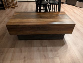 Modern Rustic Coffee Table – Excellent Condition