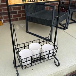 Welcome Plant Stand 