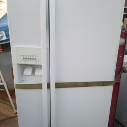 Whirlpool Side By Side Refrigerator 