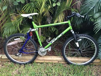 マウンテンバイク GT LTS4000 GT LTS4000