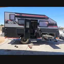 2022 Hq15 Travel Trailer In Excellent Condition 