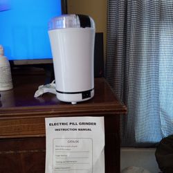 Electric pill grinder